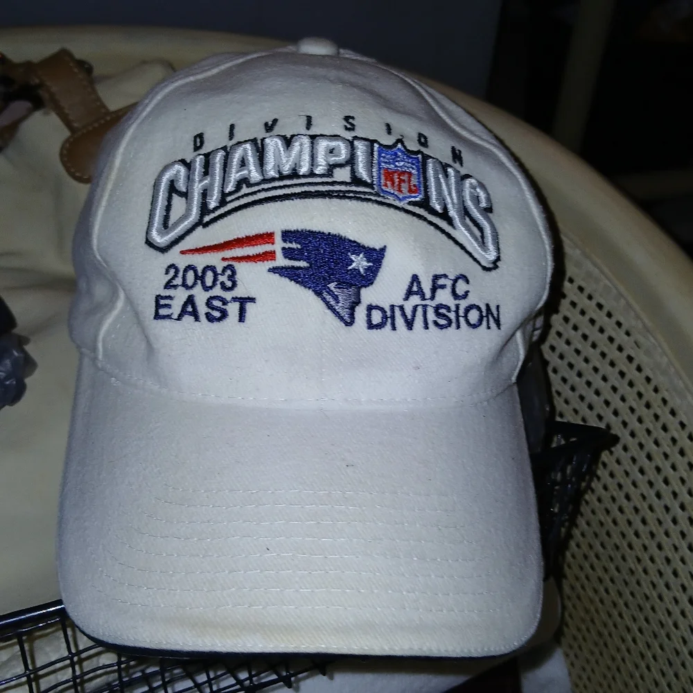 Reebok New England Patriots 2003 AFC East Division Champions snapback hat